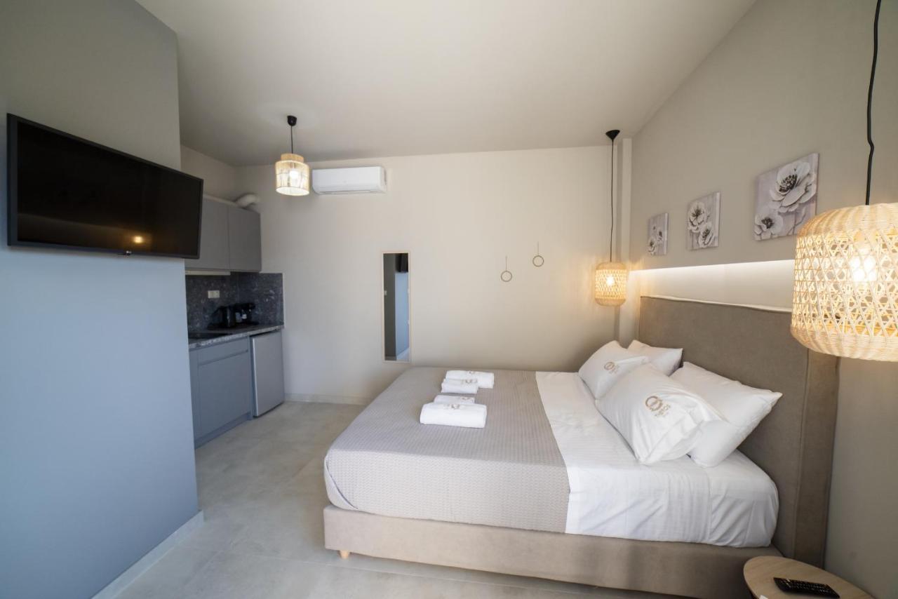 Theros Suites Dhiminio Екстер'єр фото