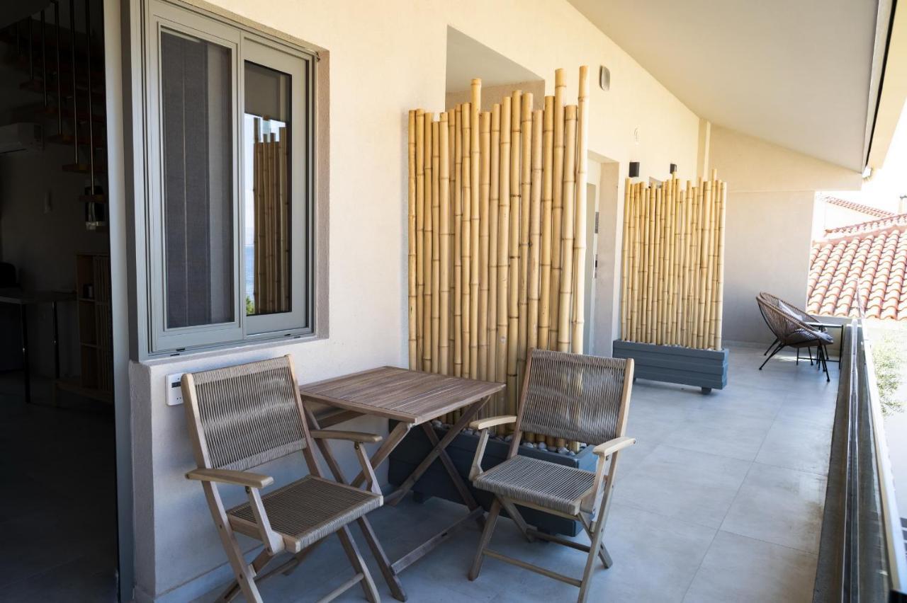Theros Suites Dhiminio Екстер'єр фото