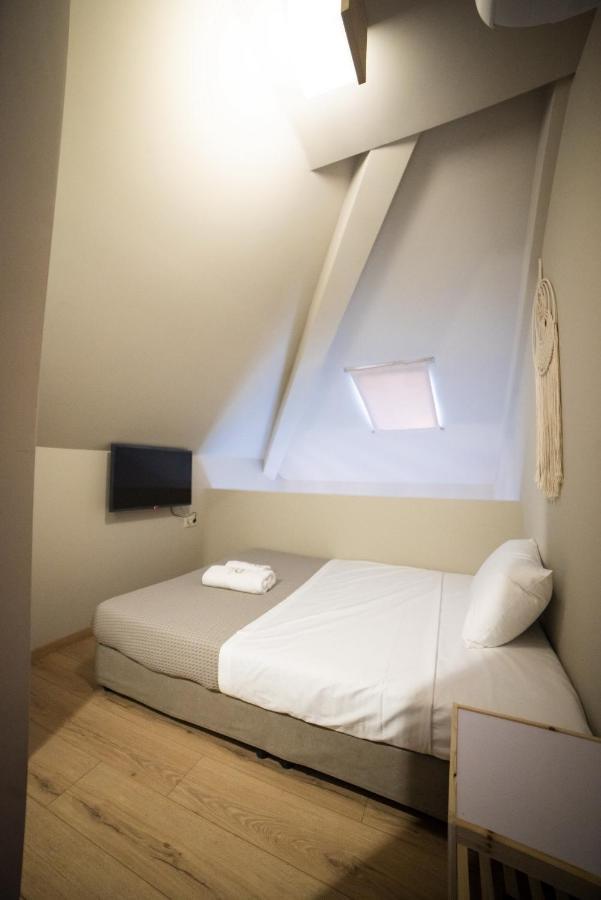 Theros Suites Dhiminio Екстер'єр фото