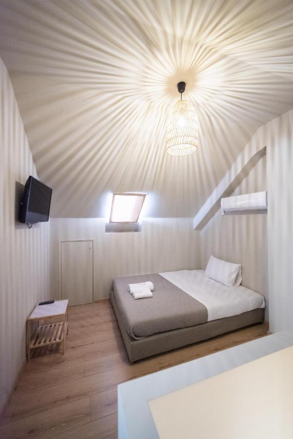 Theros Suites Dhiminio Екстер'єр фото